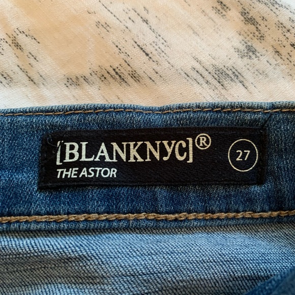 3/$20 BlankNYC The Astor jean cut off shorts accent embroidery size 27 Like new - Picture 4 of 11